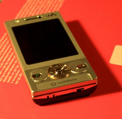Sony Ericsson W715